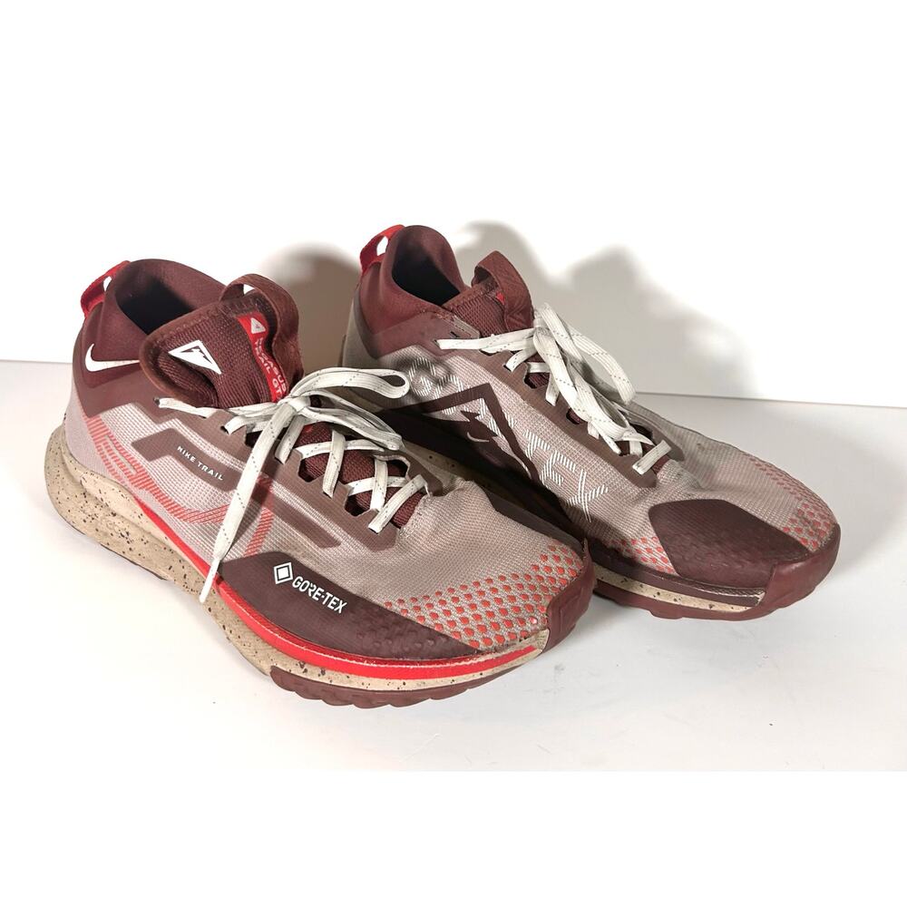 Nike React Pegasus Trail 4 GoreTex Womens 10 Running Trainers Sneakers Taupe Red - Picture 2 of 9